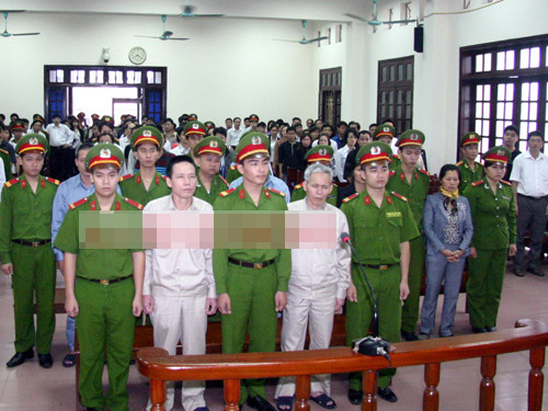 Ông Đoàn Văn Vươn khai gì tại tòa?