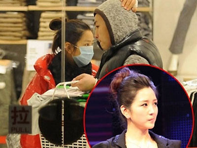 'Quan huyện 9 tuổi' lộ ảnh bạn gái