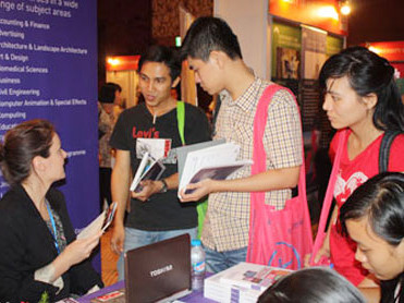 Thắt chặt xin thị thực du học Anh