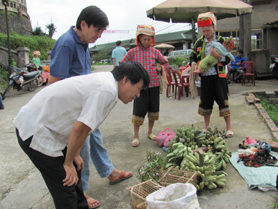 Cúng thần núi Mẫu Sơn