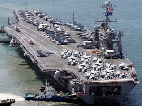 Cận cảnh tàu sân bay uy lực nhất hành tinh