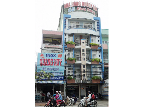 Nhà hàng khách sạn trên nền móng yếu