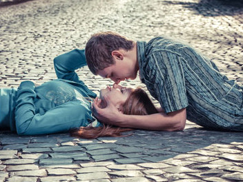 Những 'gà mờ' trong tình yêu tuổi mới lớn