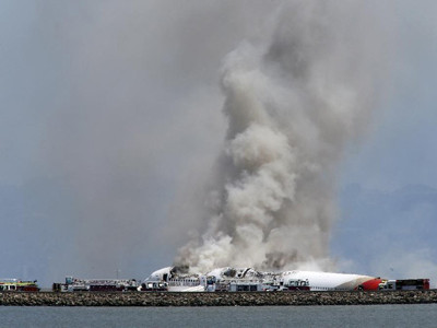 Cháy máy bay ở Mỹ, 180 người thương vong