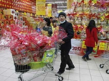 Đi vay cũng phải sắm Tết cho ra hồn