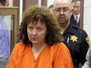 Giết chồng con để nhận tiền bảo hiểm