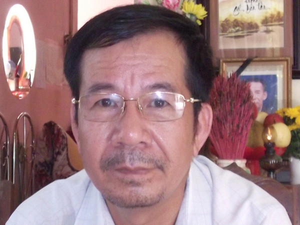 Ông giáo già lập web tìm liệt sĩ