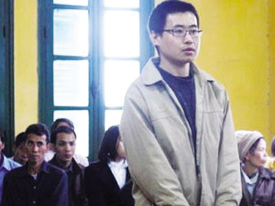 Truy tìm hung thủ từ đống tro tàn