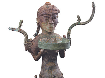 Ngắm đèn cổ nghìn tuổi