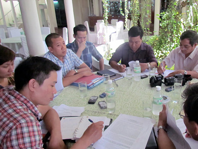 Bên kiện né tránh, bên bị kiện vô lo