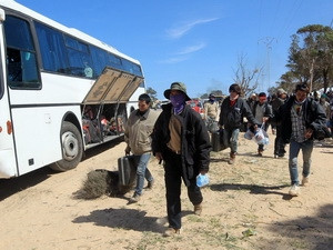 Hơn 1.000 lao động từ Libya về tới cảng Cái Lân