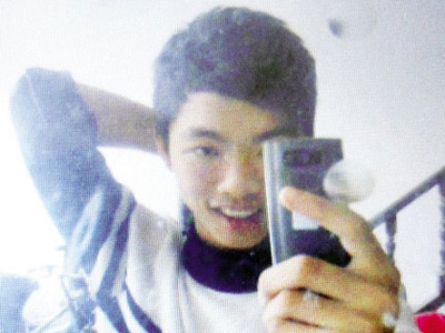 Từ clip sex nữ sinh đến những bà mẹ nhí