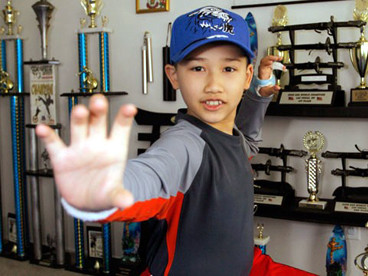 Thần đồng viết sách chia sẻ bí quyết thành công