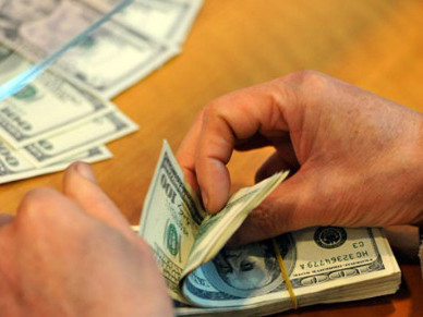 Ngân hàng chây ỳ trả nợ... ngân hàng