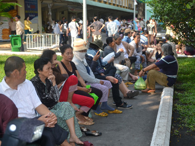 Vẫn loay hoay giảm tải bệnh viện