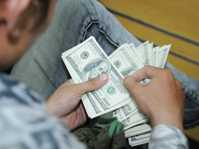 Cắt cơn cho… ngoại tệ