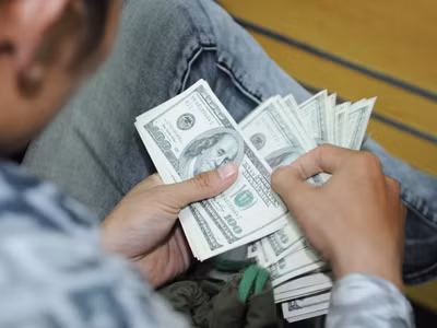 Cắt cơn cho… ngoại tệ