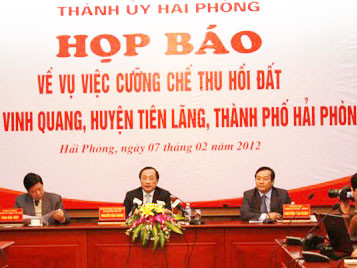 Đình chỉ công tác lãnh đạo huyện Tiên Lãng