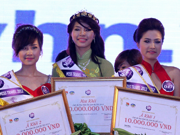 Nữ sinh Ngoại giao và ước mơ về năm 1010