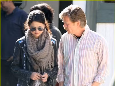 Selena Gomez tình tứ bên ‘trai già’