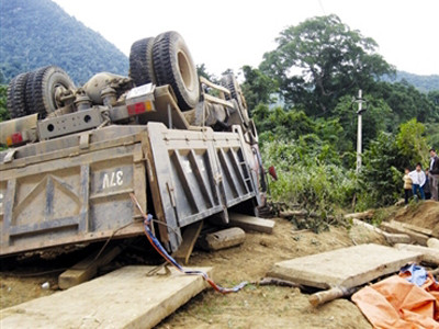 Vũ lật xe chết người: Gỗ lậu chặt từ vùng lõi khu bảo tồn