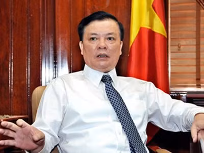 Bộ trưởng Tài chính Đinh Tiến Dũng nói về giá xăng, sữa