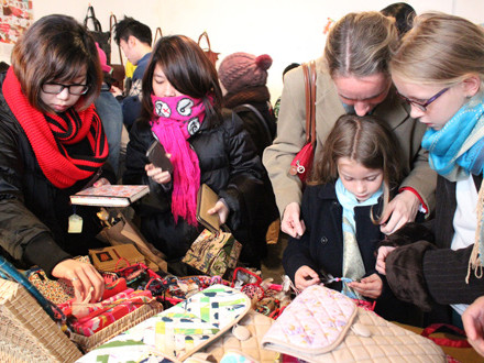 Giới trẻ Hà thành 'hẹn hò' cuối năm ở phiên chợ trời