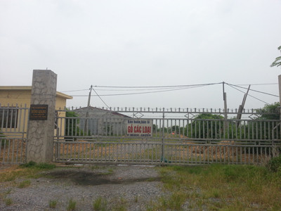 Chủ tịch thị trấn bị em gái tố 'cướp đất'