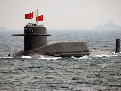 TQ dùng chiến thuật 'đánh' và 'lôi' với láng giềng