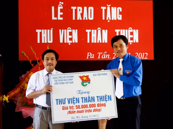 Mang tri thức đến Pa Tần