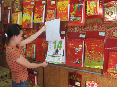 Giá lịch năm nay tăng nhẹ, khoảng 5-10% so với năm ngoái