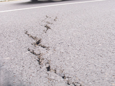 Mặt cầu Thăng Long vá nhiều tốn tiền hơn làm lại?