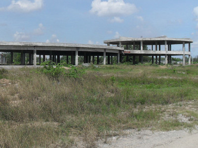 Bệnh viện nghìn tỷ sau ba năm vẫn hoang vu