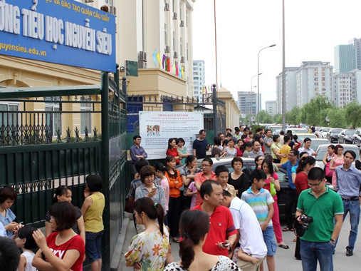 Thi vào lớp 1 như thi đại học!