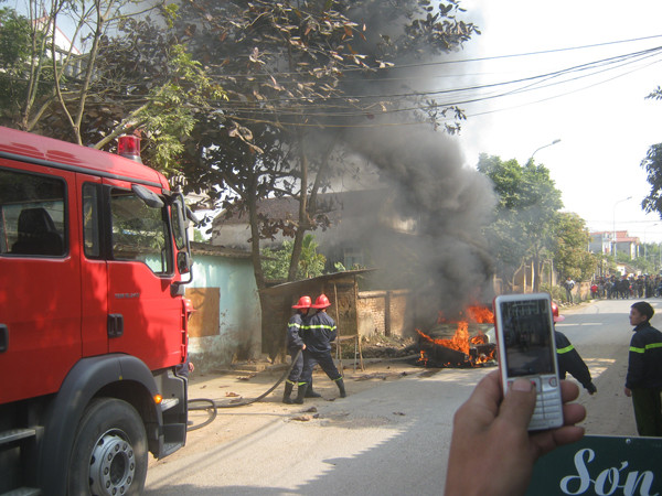 Ô tô Lacetti mới tự bốc cháy