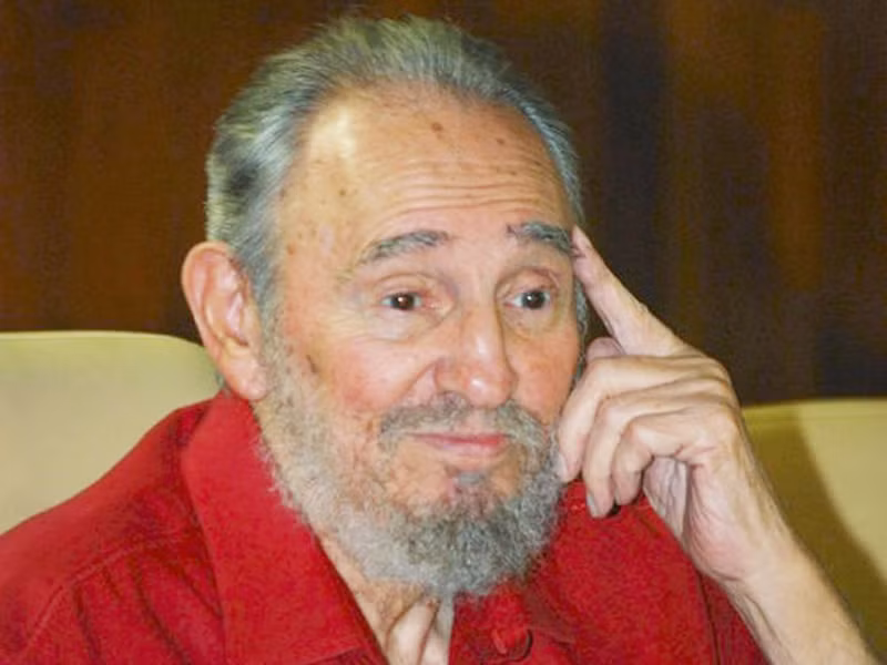 Lãnh tụ Cuba Fidel Castro xuất hiện trước công chúng
