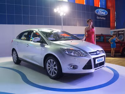 Nhật Bản gặp khó, Ford tăng vọt tại Trung Quốc