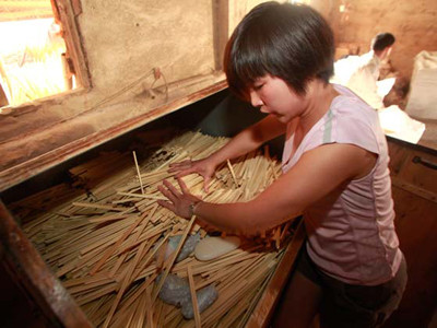 Rùng mình đũa Trung Quốc 'ngậm' chất độc