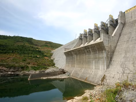 Quyết loại dự án thủy điện ảnh hưởng xấu đến dân