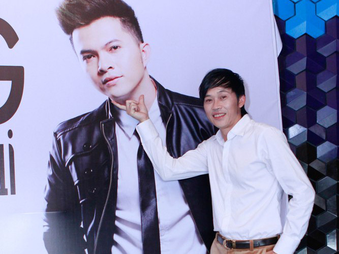 Hoài Linh nổi hứng 'chọc phá' poster của Nam Cường
