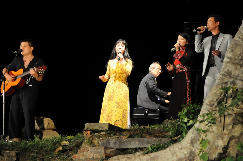 'Lời thiên thu gọi'