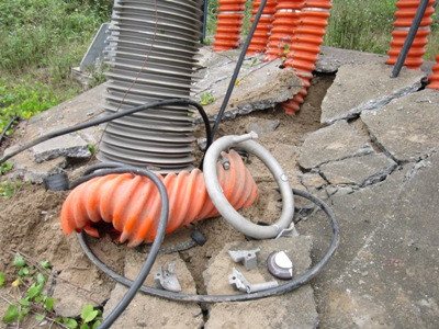 Cáp ngầm điện áp cao thế bị kéo đứt dưới sông