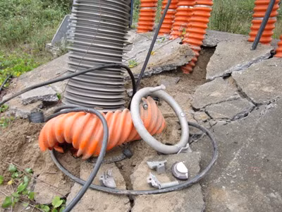 Cáp ngầm điện áp cao thế bị kéo đứt dưới sông