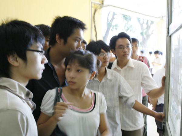 Năm 2010, thí sinh đăng ký dự thi ĐH Huế đông