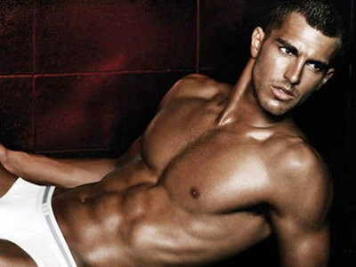 Trốn vợ đi... hút mỡ bụng