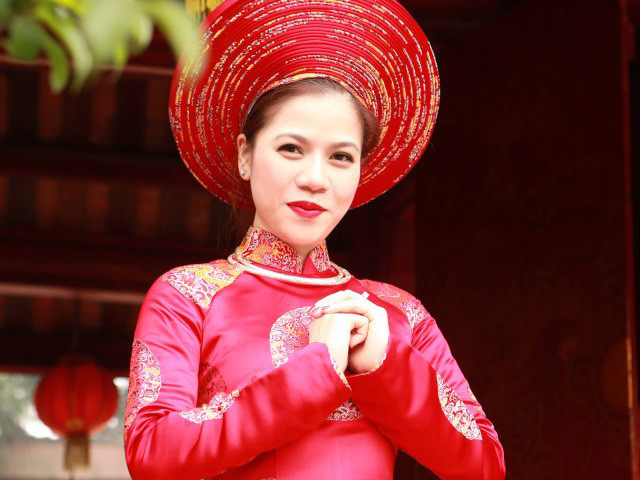 Ca sĩ Mỹ Dung lộ ảnh ăn hỏi