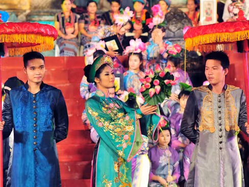 Ngọc Hân làm 'Nam Phương hoàng hậu' ở cố đô Huế