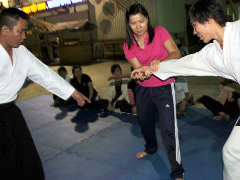 Không chỉ để tự vệ