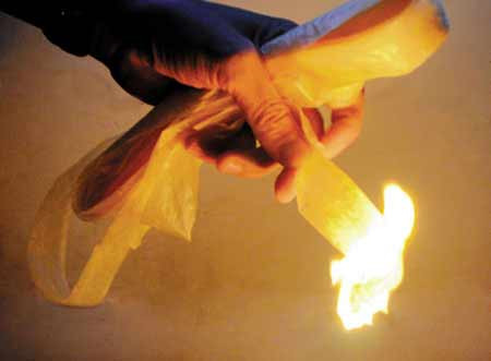 Vỏ lạp xưởng giống hệt nilon