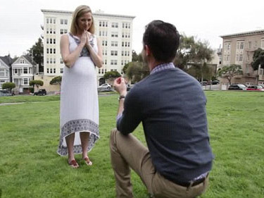 Clip màn cầu hôn lãng mạn bằng trực thăng đồ chơi